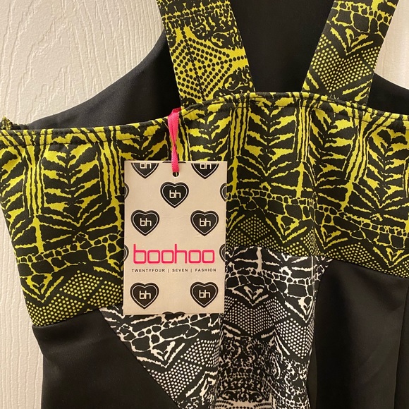 Brand new BooHoo midi dress - Picture 3 of 6